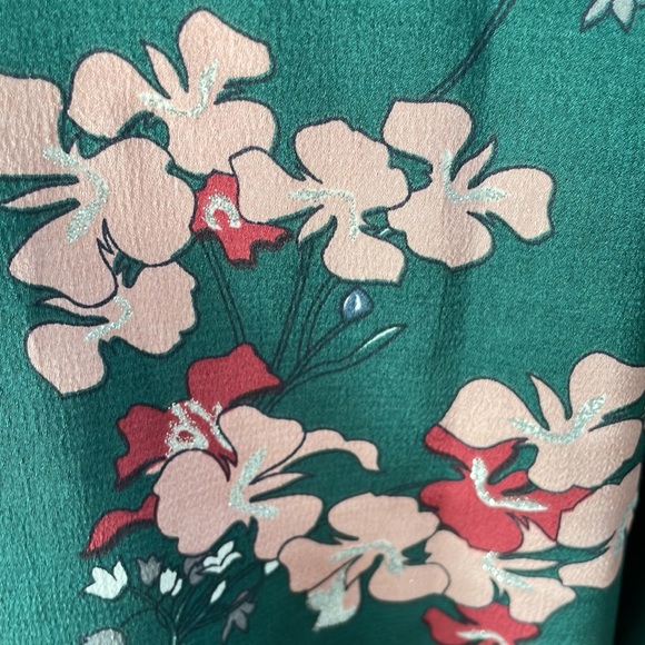 (2/$30) Elli White Long Sleeve Floral Green Blouse M/L - Picture 4 of 11